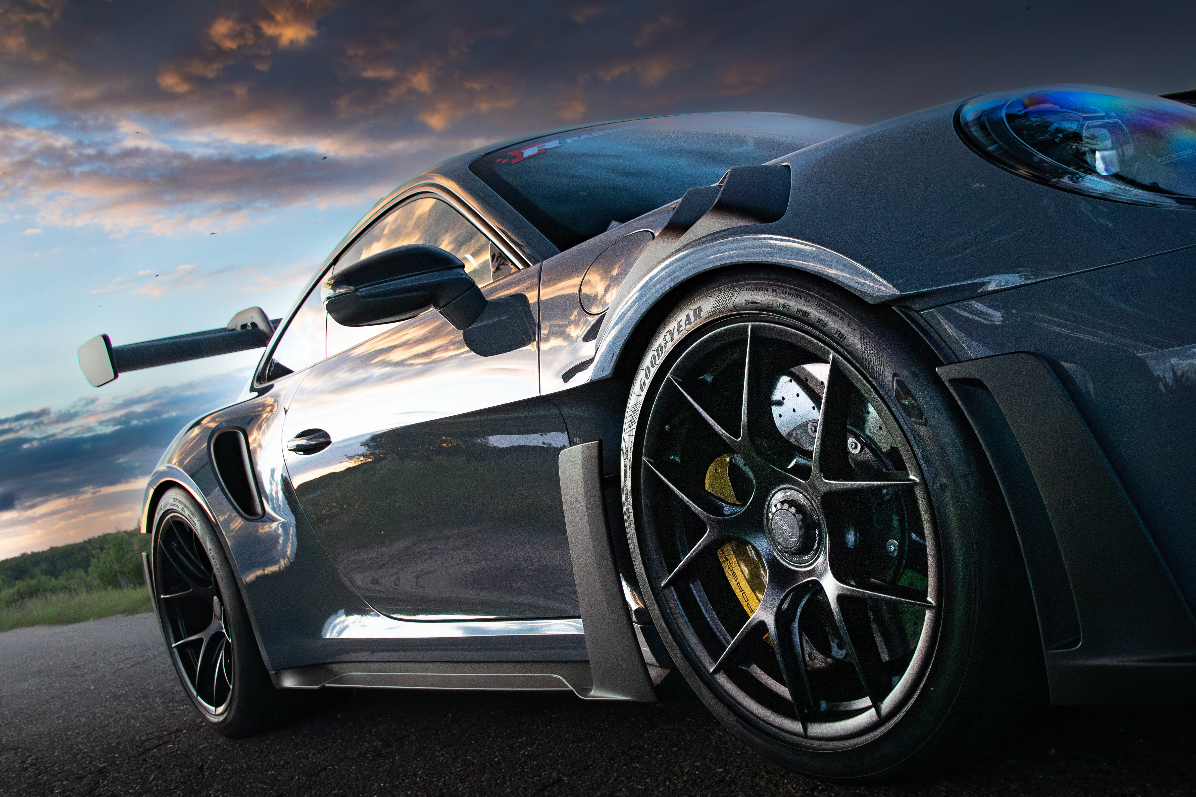 Porsche 992 GT3RS - Silvery Media